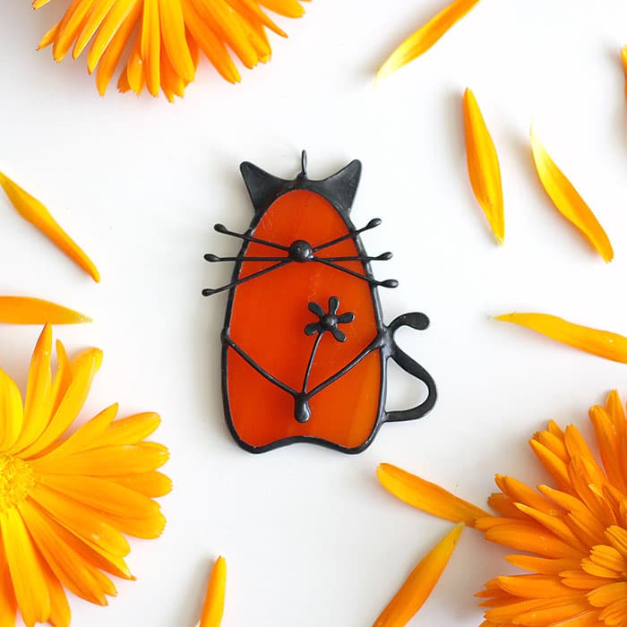 Cat Necklace Decor with Flower